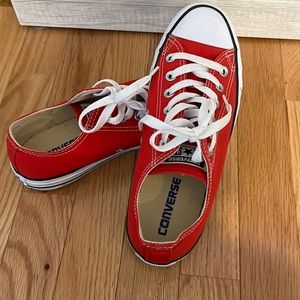 Red Chuck Taylor All Star Converse Size 8 Like New